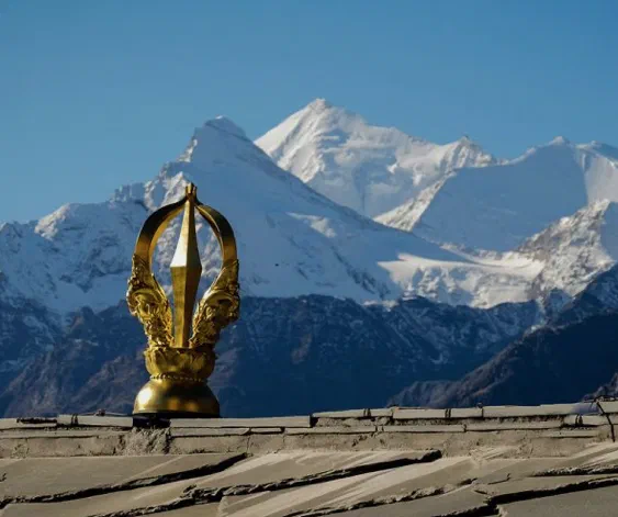 Vajra du toit du temple de Kailash